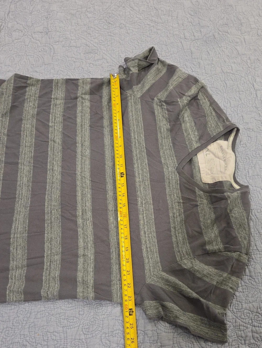 Banana Republic Gray Striped Short Sleeve Tee Size XL!